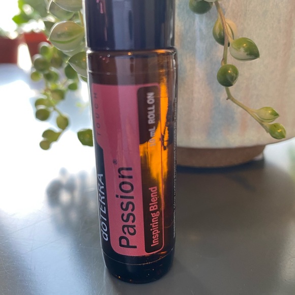 Doterra Passion Inspiring essential oil blend - 10 ml roller - Picture 2 of 4